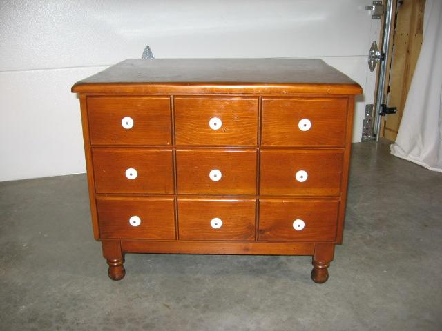 Very Nice 3 Drawer Pine Chest With Porcelain Knobs & Ball Feet Very Nice 3 Drawer Pine Chest With Porcelain Knobs & Ball Feet