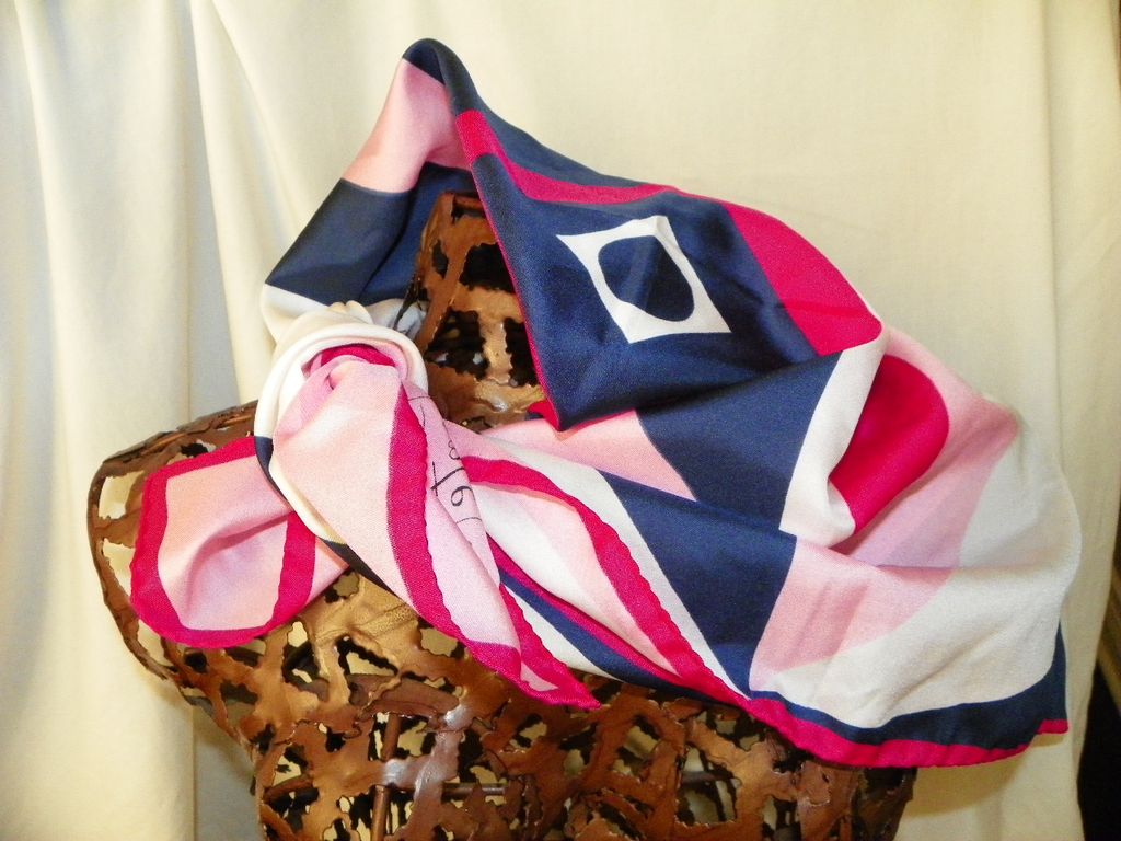 Vintage Ponte Tresa Geometric Scarf Bold Mod in Navy Pink Rose Vintage Ponte Tresa Geometric Scarf Bold Mod in Navy Pink Rose