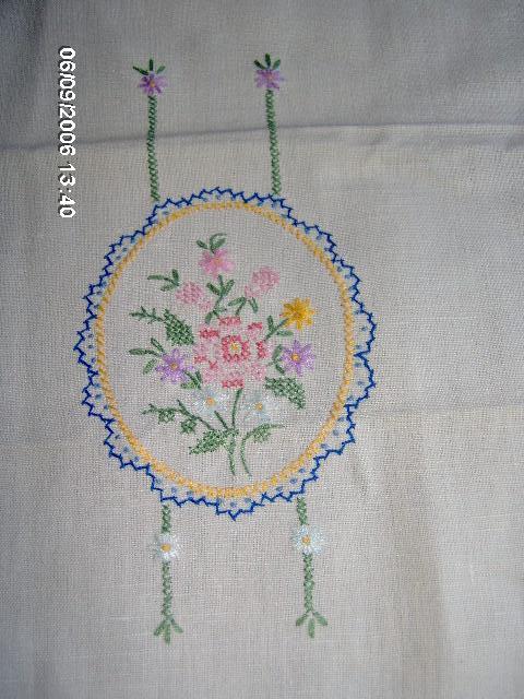 Embroidered Flowers on Pair of Linen Towels Embroidered Flowers on Pair of Linen Towels