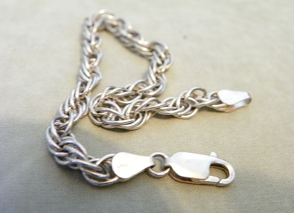 Bracelet Sterling Silver Italy Triple Link Winding Round Design Bracelet Sterling Silver Italy Triple Link Winding Round Design