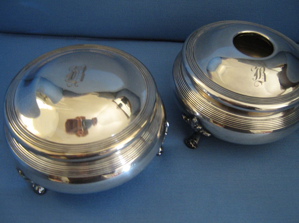 Antique quadruple silver plate footed hair receiver & powder box Antique quadruple silver plate footed hair receiver & powder box