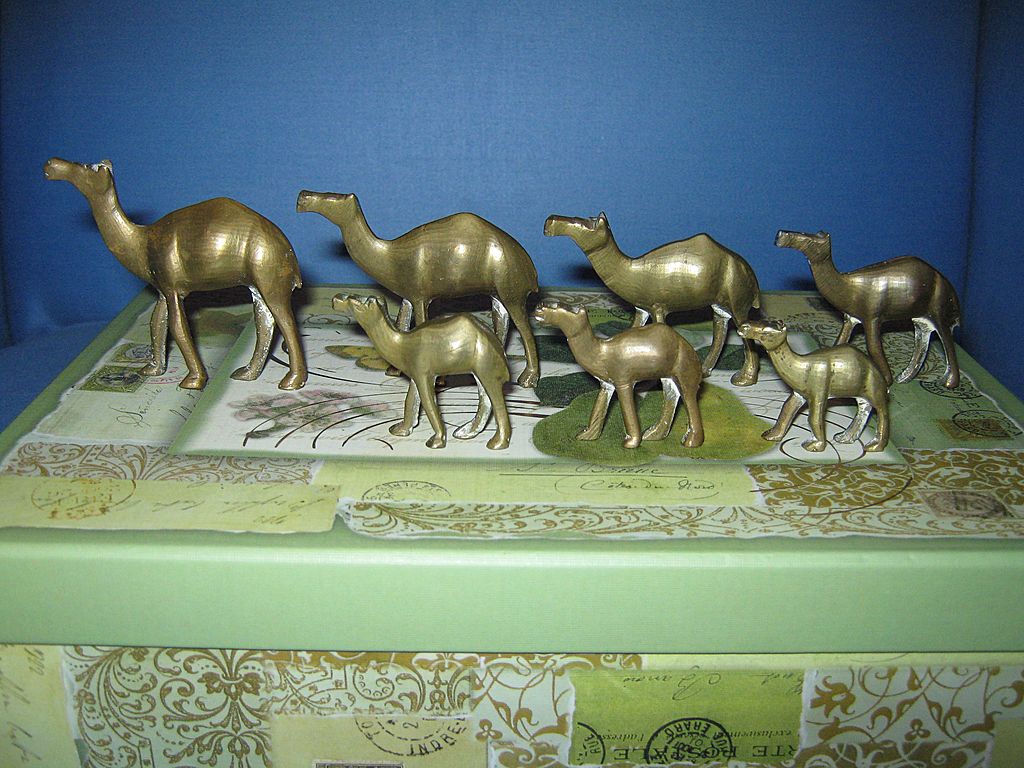 Caravan of 7 brass camels Caravan of 7 brass camels