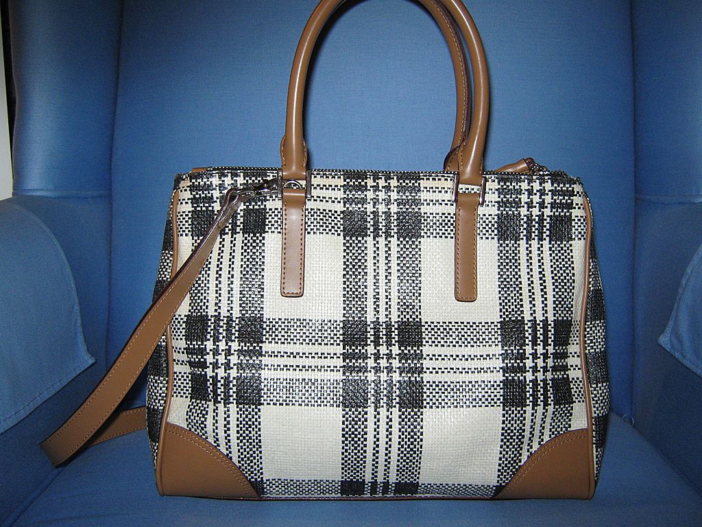 Jones New York black & white plaid straw handbag with tan trim Jones New York black & white plaid straw handbag with tan trim