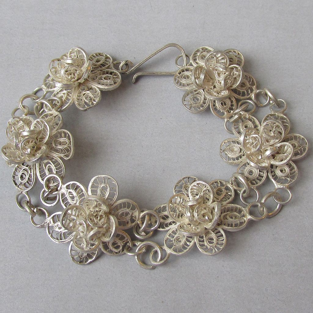 Vintage Mexico Sterling Silver Fine Filigree Flower Link Bracelet from