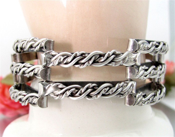 Vintage ARTS & CRAFTS Sterling Bracelet Hand Made Silver Braided Twist Link Marked HandELCMade Vintage ARTS & CRAFTS Sterling Bracelet Hand Made Silver Braided Twist Link Marked HandELCMade