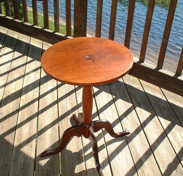 Vintage 19th Century Shaker Candle-Stand - Watervliet, New York Shaker Community, Circa 1840-1850 Vintage 19th Century Shaker Candle-Stand - Watervliet, New York Shaker Community, Circa 1840-1850