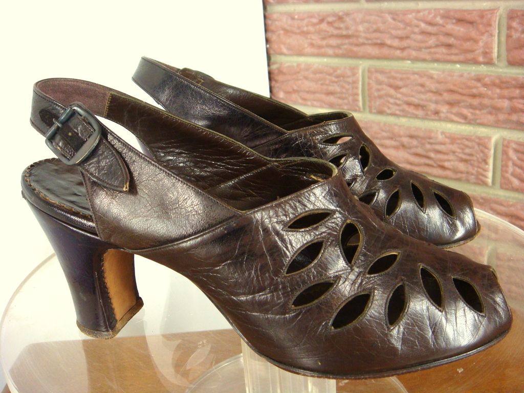Vintage 40s Delman Brown Cutout Leather Peeptoe Slingback Shoes 6 Vintage 40s Delman Brown Cutout Leather Peeptoe Slingback Shoes 6