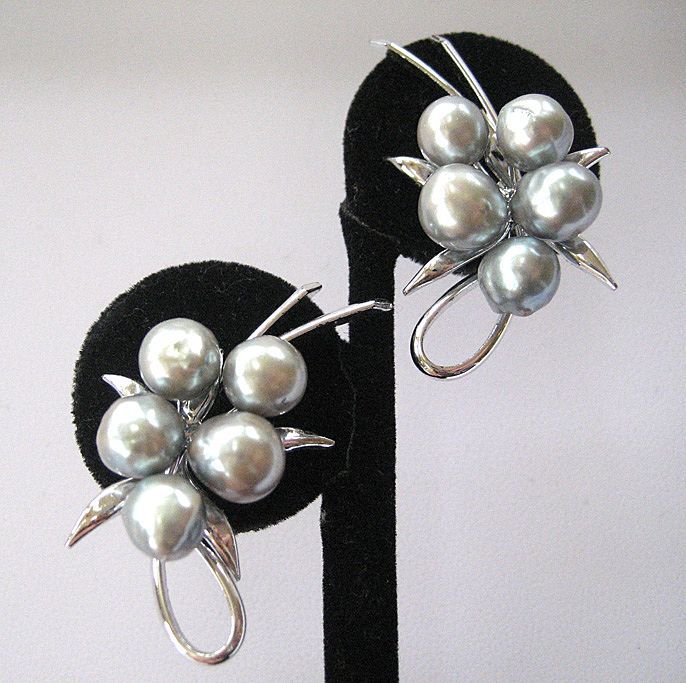 Unsigned Silvertone Grey Baroque Faux Pearl Earrings Unsigned Silvertone Grey Baroque Faux Pearl Earrings