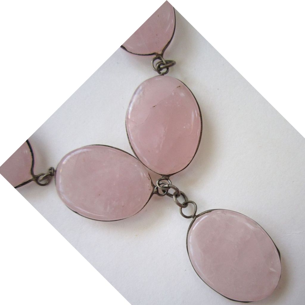 Silver Metal Rose Quartz Necklace and Bracelet Set Silver Metal Rose Quartz Necklace and Bracelet Set