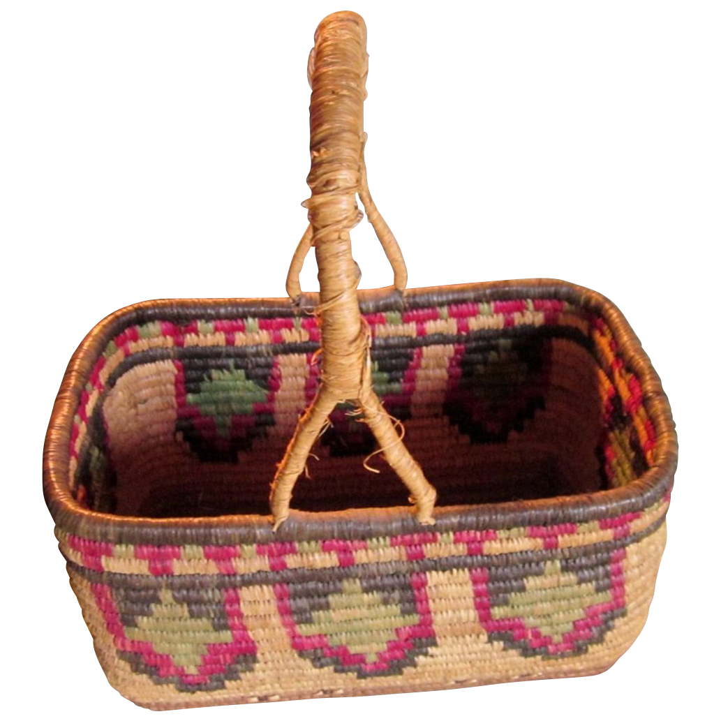 Authentic Indian Basket made of Bear Grass from Plains areas Authentic Indian Basket made of Bear Grass from Plains areas
