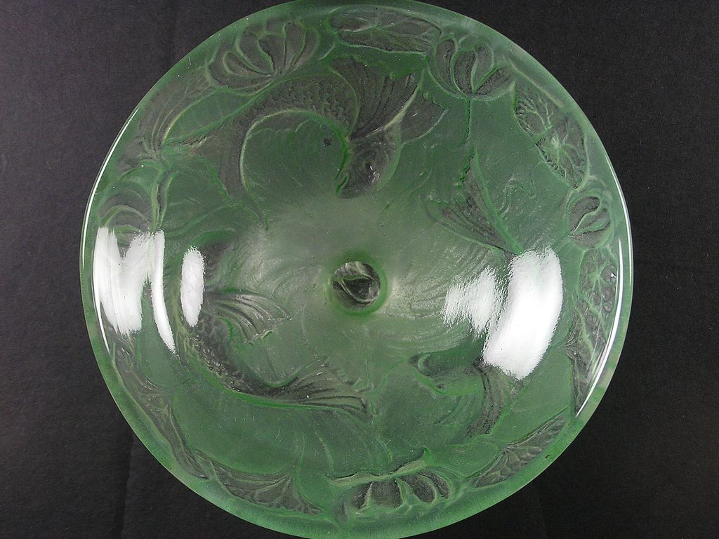 Consolidated Glass Martele Green Wash Fish Design Bowl (c.1920's) Consolidated Glass Martele Green Wash Fish Design Bowl (c.1920's)