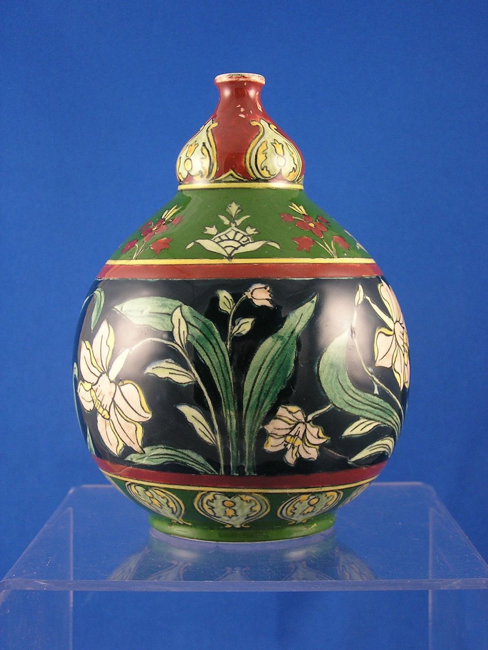Royal Bonn Old Dutch Vase (c.1890-1920) Royal Bonn Old Dutch Vase (c.1890-1920)
