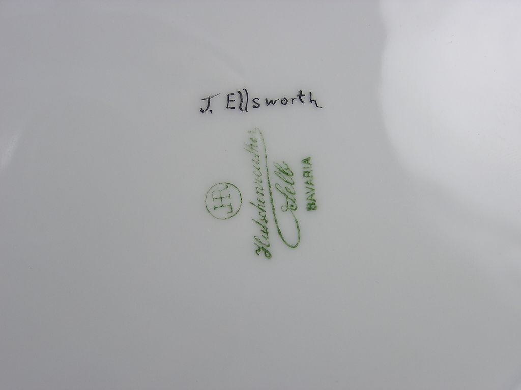 Hutschenreuther Bavaria Arts & Crafts Floral Motif Handled Plate (Signed "J. Ellsworth"/c.1910-1920) Hutschenreuther Bavaria Arts & Crafts Floral Motif Handled Plate (Signed "J. Ellsworth"/c.1910-1920)
