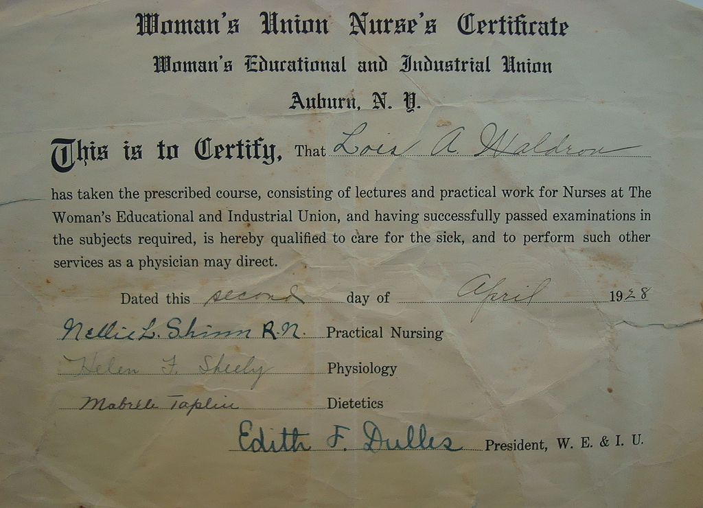 Early 1901 Women's Nursing Collection Cap,Photos,Diploma Early 1901 Women's Nursing Collection Cap,Photos,Diploma