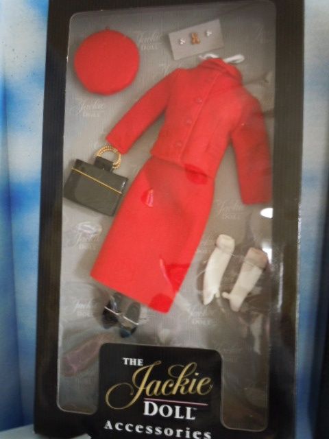 Fabulous! Franklin Mint Jackie Kennedy 15" Vinyl Doll, Trunk & 4 Outfits Fabulous! Franklin Mint Jackie Kennedy 15" Vinyl Doll, Trunk & 4 Outfits