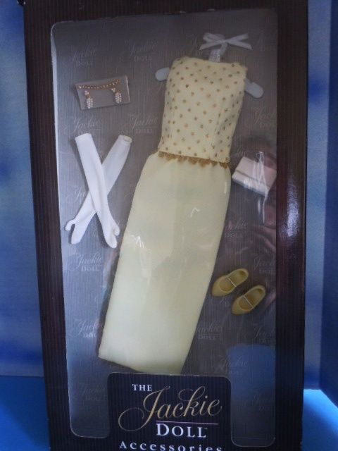 Fabulous! Franklin Mint Jackie Kennedy 15" Vinyl Doll, Trunk & 4 Outfits Fabulous! Franklin Mint Jackie Kennedy 15" Vinyl Doll, Trunk & 4 Outfits