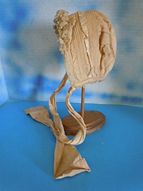 Antique Beige Bonnet for (M) Doll Antique Beige Bonnet for (M) Doll