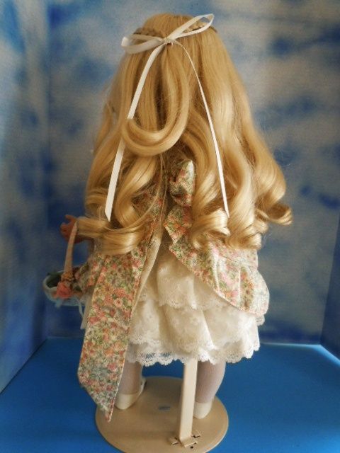 Zook 22" Vinyl "April" Blonde Girl w/Basket Zook 22" Vinyl "April" Blonde Girl w/Basket