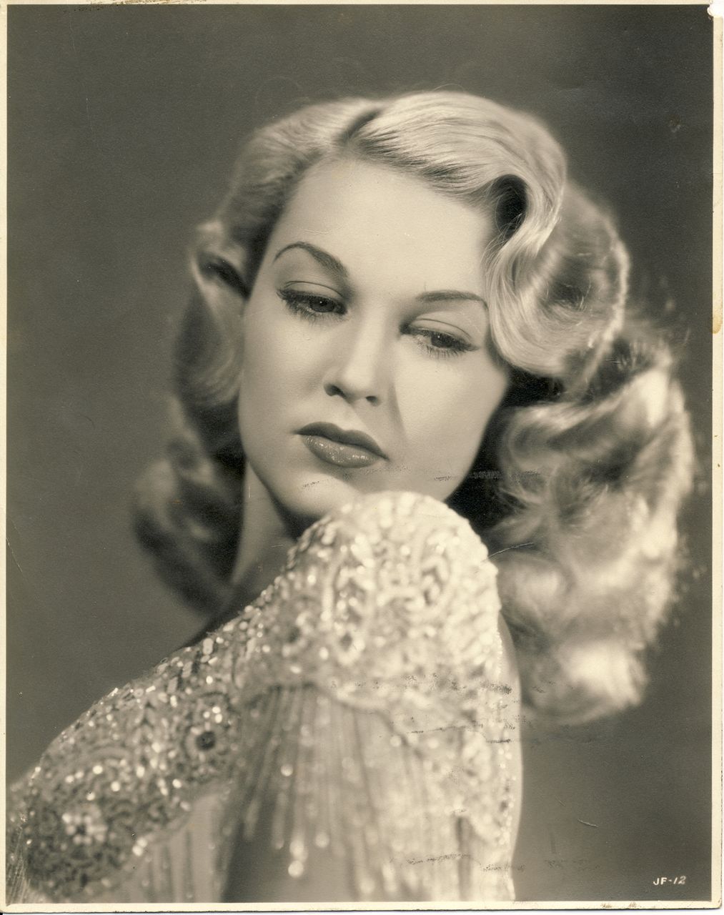 Unknown 1940s Blonde Bombshell Entertainer From Decosurfn Rl On Ruby Lane 