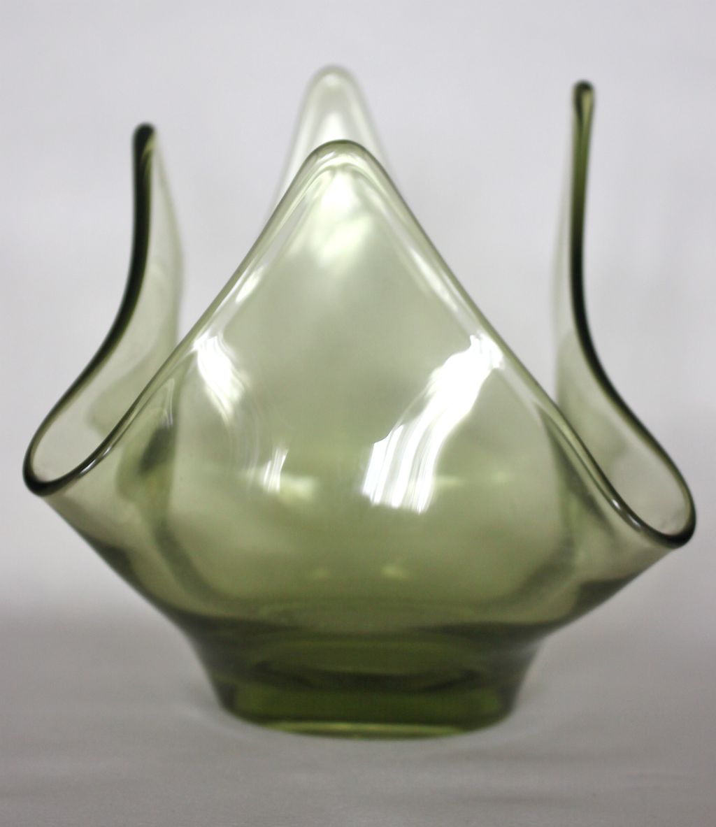 1960's Viking Glass Green Handkerchief Vase 1960's Viking Glass Green Handkerchief Vase