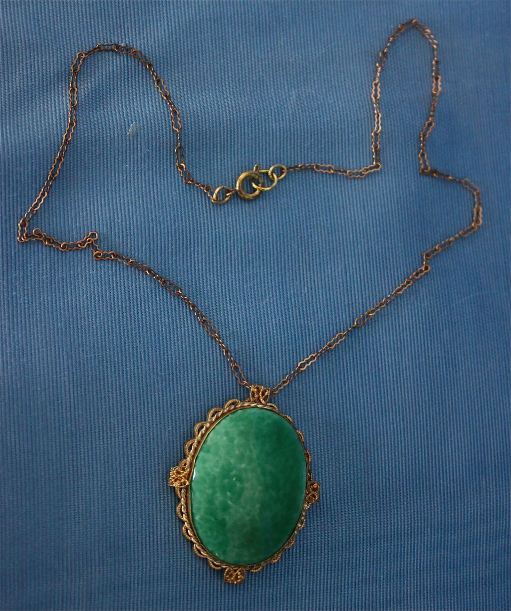 Art Deco Faux Jade Pendant on a Choker Length Chain Art Deco Faux Jade Pendant on a Choker Length Chain