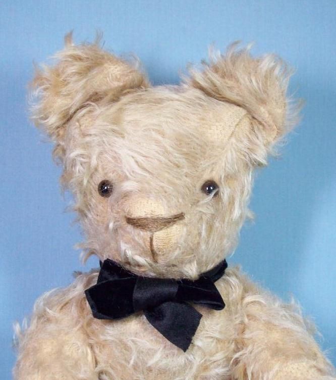 Sweet Vintage Mohair Teddy Bear With Glass Eyes Sweet Vintage Mohair Teddy Bear With Glass Eyes