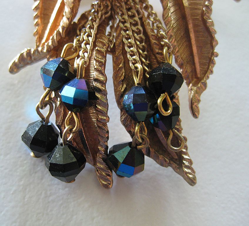 Lovely Vintage De Orca Drippy Aurora Borealis Branch and Leaves Brooch Lovely Vintage De Orca Drippy Aurora Borealis Branch and Leaves Brooch