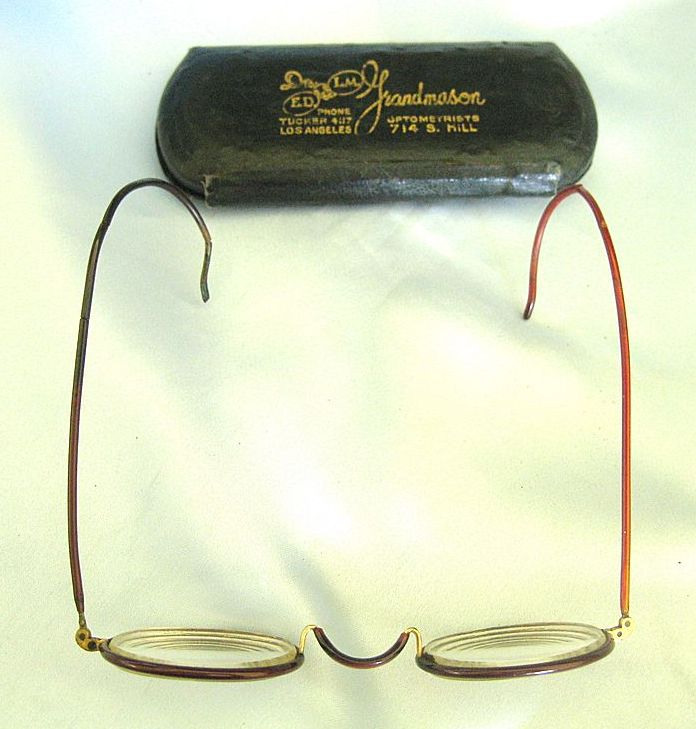 Wonderful Vintage Round "Owl" Spectacles Celluloid with 12K Gold Fill- Advertising Case Wonderful Vintage Round "Owl" Spectacles Celluloid with 12K Gold Fill- Advertising Case