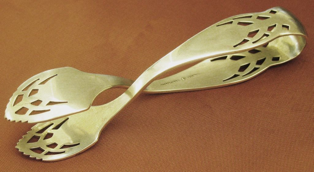 Beautiful Substantial Vintage International Sterling Silver Open Work Ice Tongs Beautiful Substantial Vintage International Sterling Silver Open Work Ice Tongs