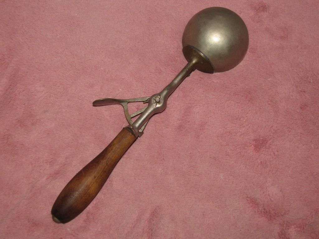 Gilchrist Ice Cream Scoop Gilchrist Ice Cream Scoop