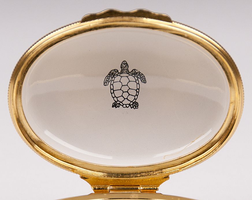 1980 – 1999 Bilston And Battersea Halcyon Days Enamel Cayman Island Box 1980 – 1999 Bilston And Battersea Halcyon Days Enamel Cayman Island Box