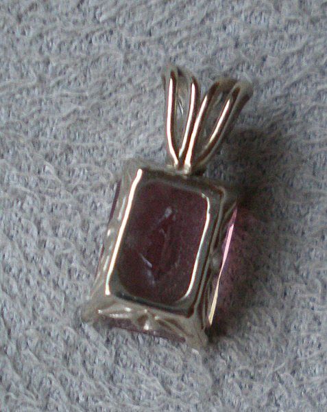 Beautiful 14k Gold and Tourmaline Pendant Beautiful 14k Gold and Tourmaline Pendant