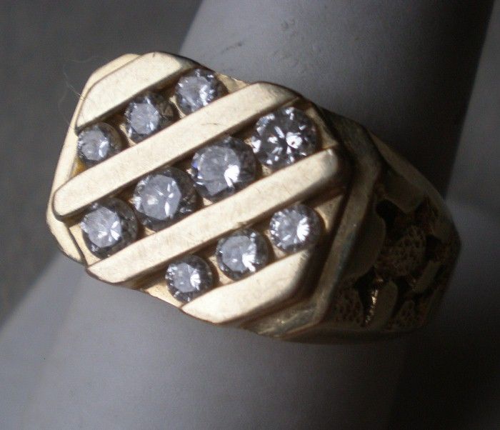 Magnificent 14k Gold & Diamond Man's Ring Magnificent 14k Gold & Diamond Man's Ring