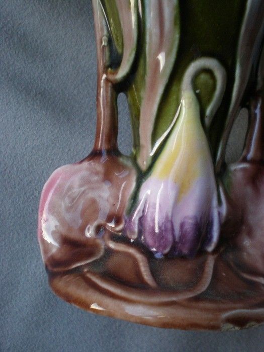 Beautiful Vintage Majolica Art Nouveau Vase Beautiful Vintage Majolica Art Nouveau Vase