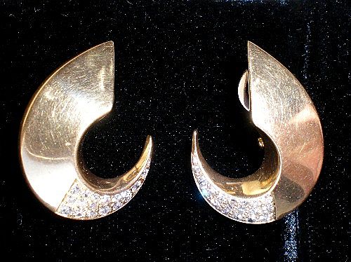 Gorgeous Pair 14k Gold Diamond Crescent Earrings Gorgeous Pair 14k Gold Diamond Crescent Earrings