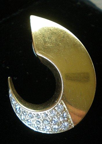 Gorgeous Pair 14k Gold Diamond Crescent Earrings Gorgeous Pair 14k Gold Diamond Crescent Earrings