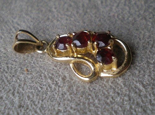 Beautiful 14k Gold and Garnet Pendant Beautiful 14k Gold and Garnet Pendant
