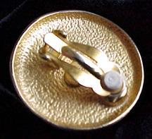 Carolee Faux Pearl Round Clip Gold Tone Earrings Carolee Faux Pearl Round Clip Gold Tone Earrings
