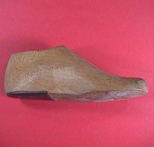 Early 20th C Child's Wooden Shoe Last Size 3 1/2 E with zinc parts Early 20th C Child's Wooden Shoe Last Size 3 1/2 E with zinc parts