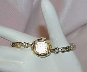 Vintage HELBROS Ladies Wind-Up Watch (as is) Vintage HELBROS Ladies Wind-Up Watch (as is)