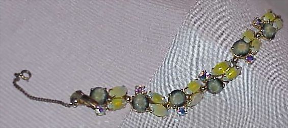 SCHIAPARELLI Givre Glass, Moon Glow, Aurora Borealis Bracelet SCHIAPARELLI Givre Glass, Moon Glow, Aurora Borealis Bracelet