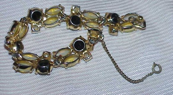 SCHIAPARELLI Givre Glass, Moon Glow, Aurora Borealis Bracelet SCHIAPARELLI Givre Glass, Moon Glow, Aurora Borealis Bracelet
