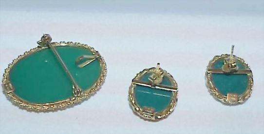 HUGE MARK DOWN-18k Gold and Chrysoprase Cameo Brooch/Pendant and Earring Set HUGE MARK DOWN-18k Gold and Chrysoprase Cameo Brooch/Pendant and Earring Set