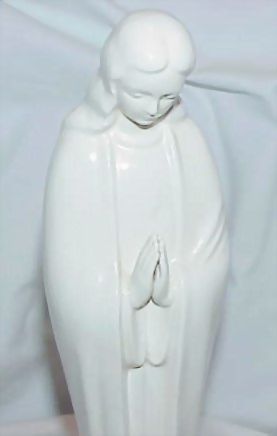 NORCREST Japan Praying Madonna Figurine NORCREST Japan Praying Madonna Figurine
