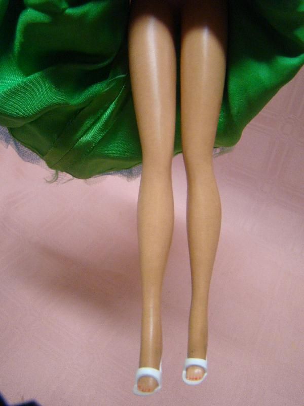 Beautiful Fashion Queen Barbie Doll Wearing Senior Prom Gown Beautiful Fashion Queen Barbie Doll Wearing Senior Prom Gown