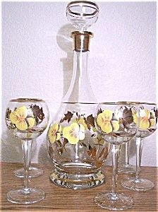 Butterfly Decorated Decanter Set Butterfly Decorated Decanter Set