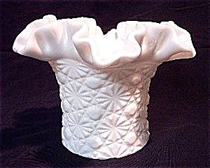 Fenton Daisy and Button Milk Glass Top Hat Fenton Daisy and Button Milk Glass Top Hat