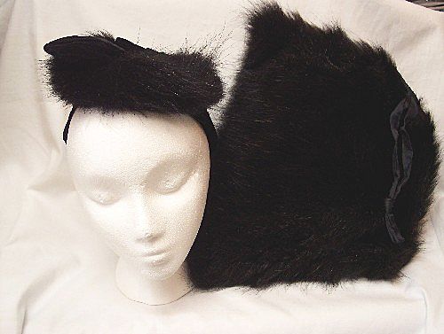 1940's Skunk Fur Hat and Matching Muff 1940's Skunk Fur Hat and Matching Muff