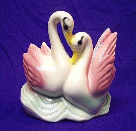 American Bisque Swan Flower Frog American Bisque Swan Flower Frog