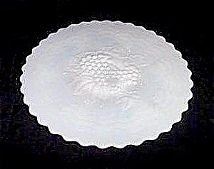 Imperial Grape Large Plate Iridescent White Imperial Grape Large Plate Iridescent White